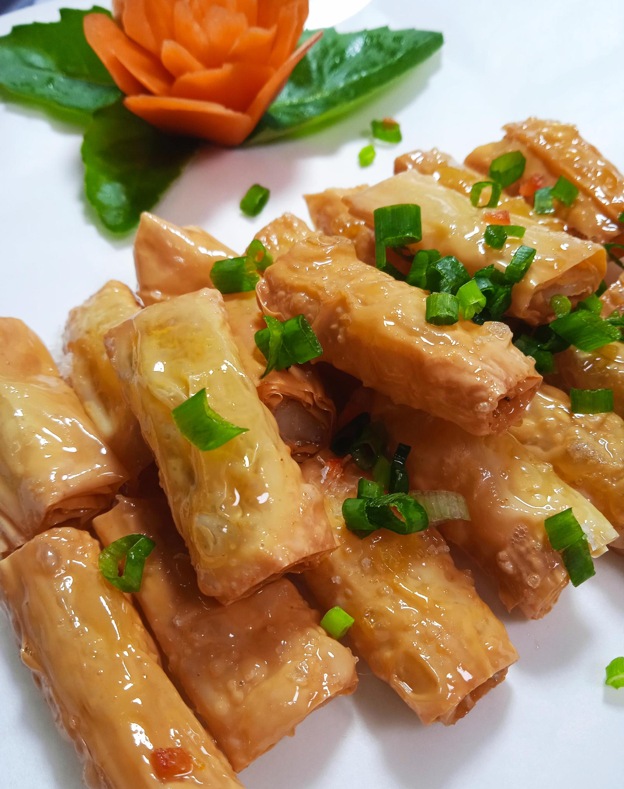 腐皮包黄鱼制作一道有百余年历史的宁波名菜