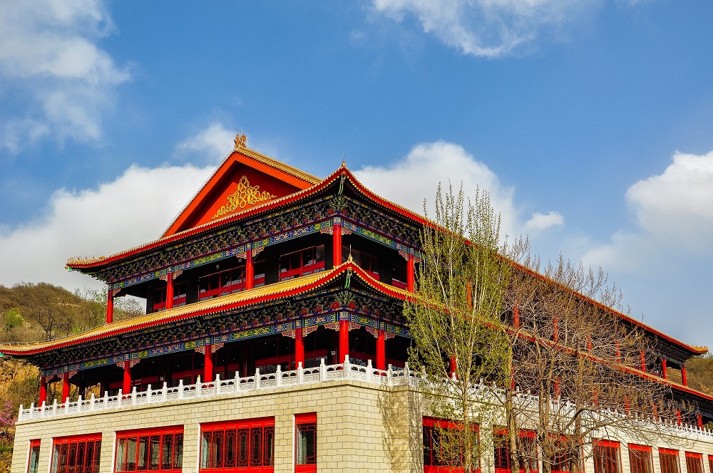 绿水青山生态旅游河北平山民族风情园开园迎客