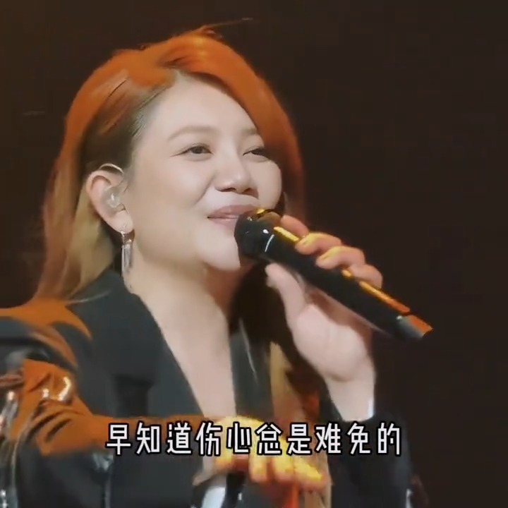 梁静茹《梦醒时分》以温柔声线剖白爱，清醒痛藏旋律越听越扎心