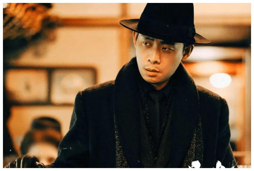 电影《悬崖之上》刘浩存演的可以，水灵灵的大眼睛，会说话休闲区蓝鸢梦想 - Www.slyday.coM