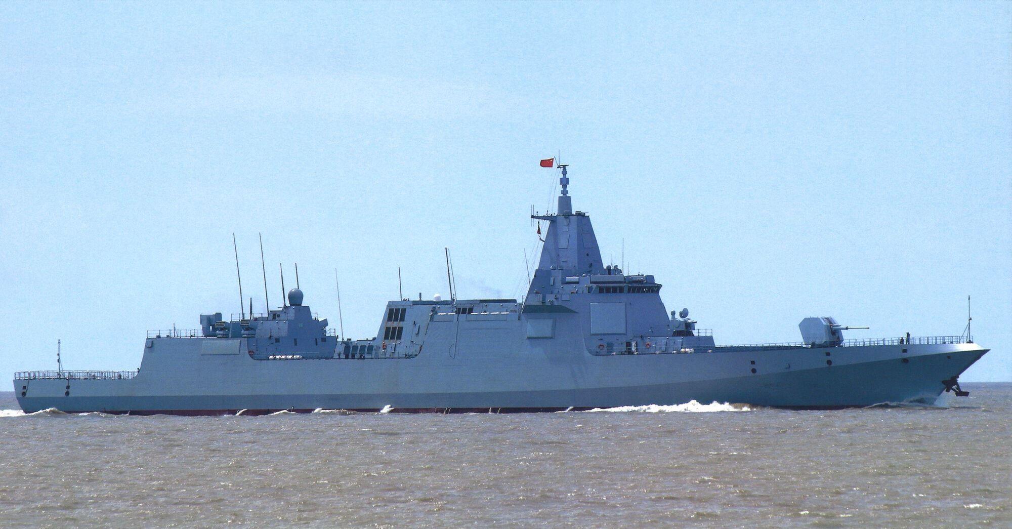 型导弹驱逐舰"拉萨舰"已经在3月2日正式加入中国海军序列,舷号为102