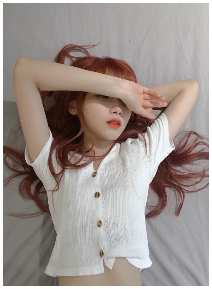 漂亮影视美女明星宋昕冉居家悠闲慵懒甜美写真