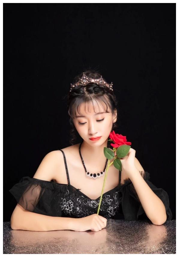 马梁月丨小甜剧与众生相都可的多样演技,值得一记安利