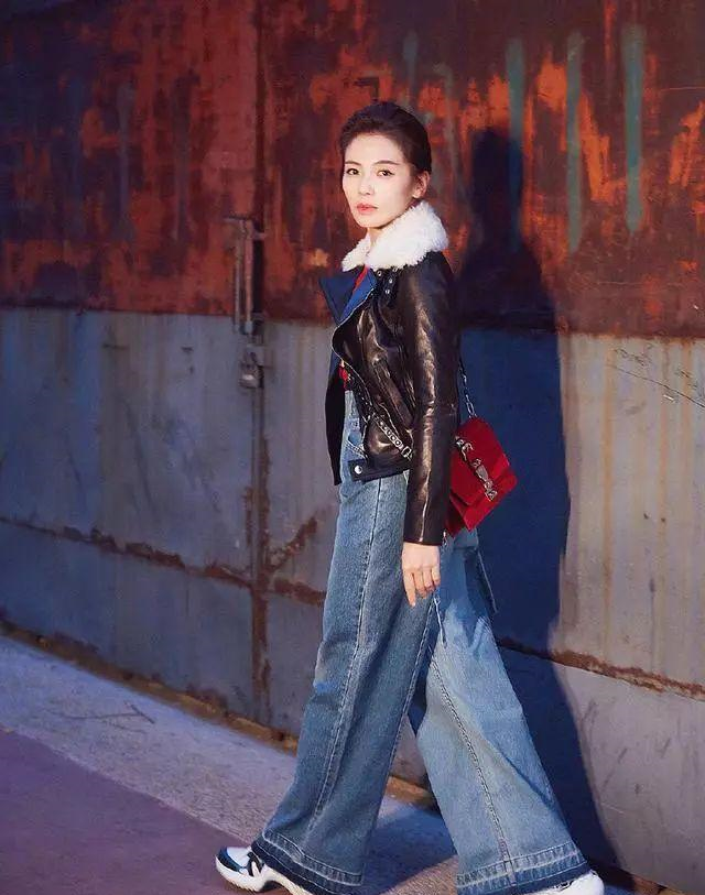 女人过了40岁要少穿打底裤,瞧刘涛这样穿,时髦优雅又显气质休闲区蓝鸢梦想 - Www.slyday.coM 女人过了40岁要少穿打底裤,瞧刘涛这样穿,时髦优雅又显气质休闲区蓝鸢梦想 - Www.slyday.coM