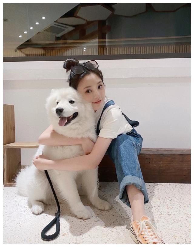 彭小苒童年照曝光,小时候长这样,和现在判若两人!