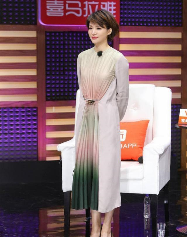 董卿的真实状态到底有多好？看到素颜出镜的她你就明白了休闲区蓝鸢梦想 - Www.slyday.coM