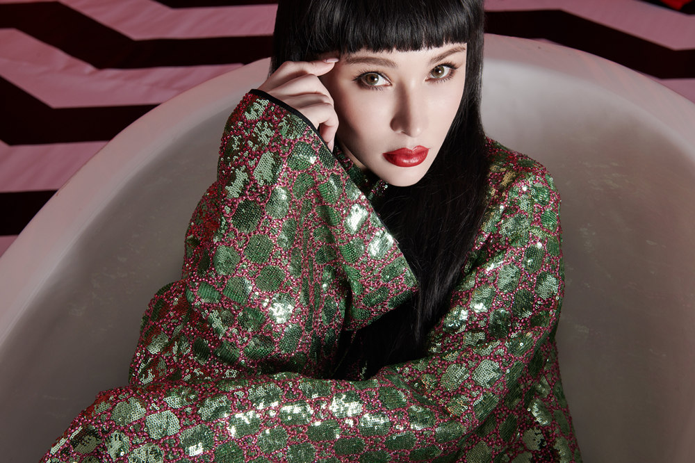 温岚埃及艳后大片曝光 性感霸气尽显独特魅力