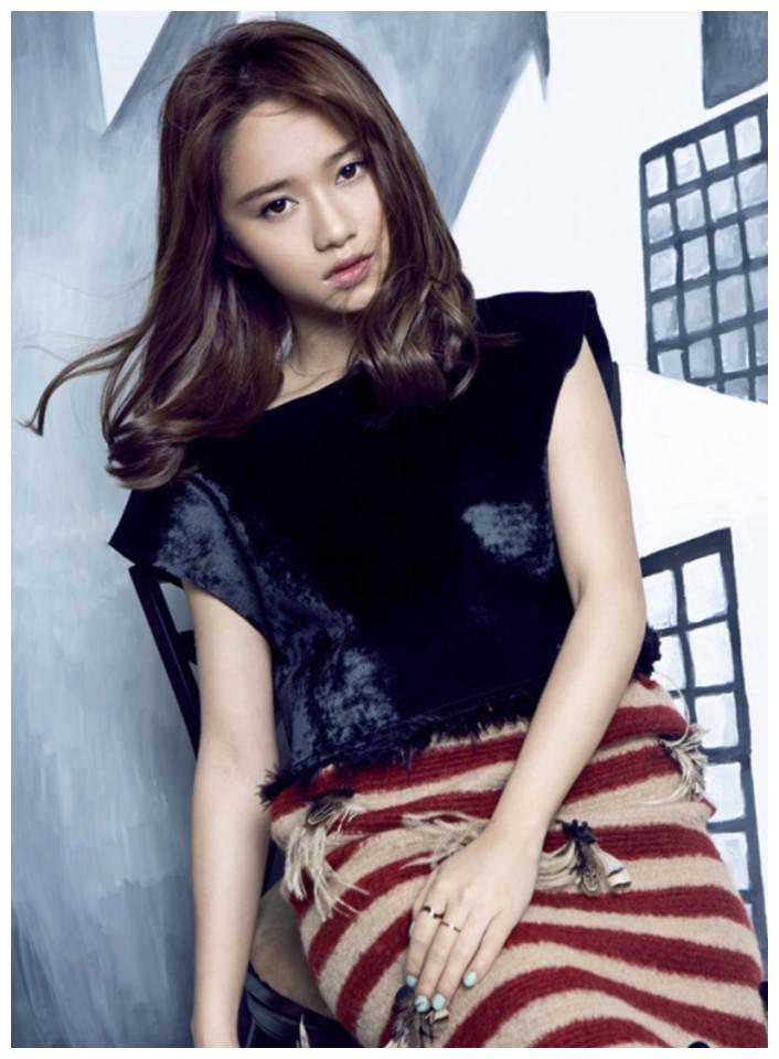 成熟气质美女明星付梦妮时尚大气写真