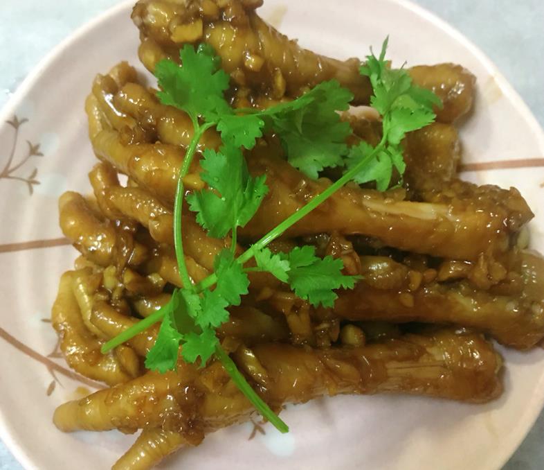 沙姜鸡爪:满屋飘香,吃到停不了嘴|沙姜|鸡爪|蒜头_新浪新闻