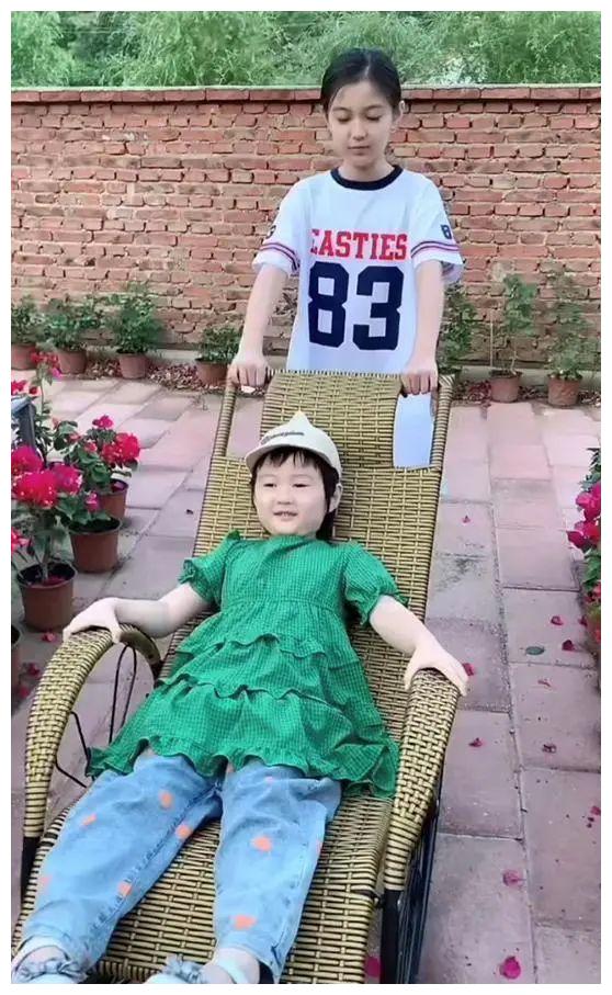 《乡村爱情》赵兰妮长大了,颜值一路飙升,气质不输陈艳楠