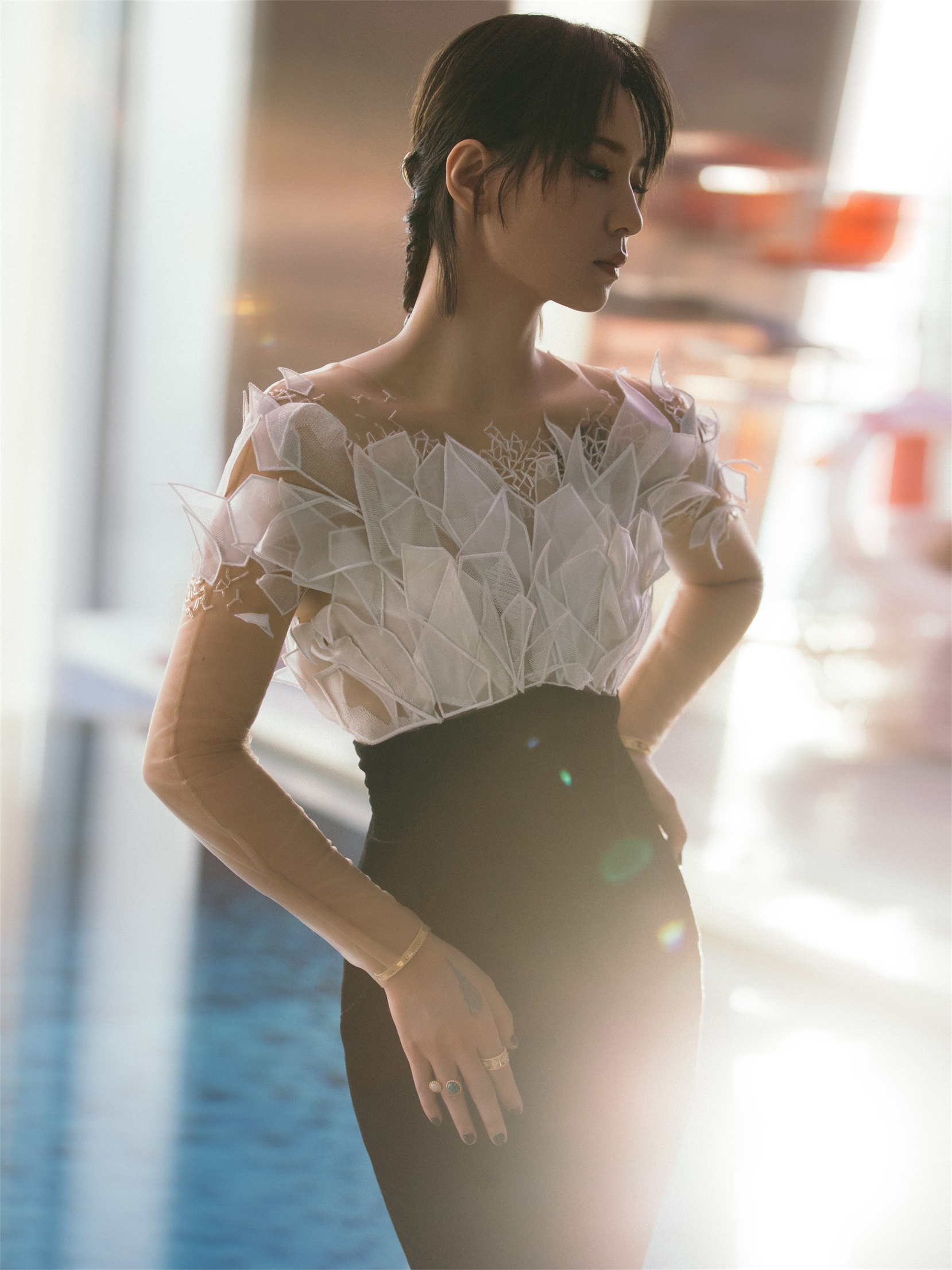 周笔畅亮相时尚活动 年度时尚实力歌手实至名归