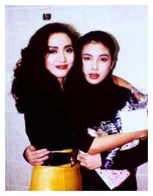 不让奶奶抱孙女，落魄时与他分手，罗美薇为何获张学友30年独宠休闲区蓝鸢梦想 - Www.slyday.coM