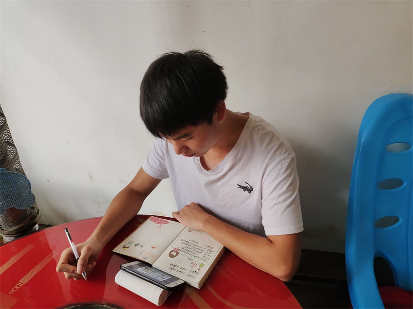 四川城市职业学院：“赵校长为我们上了一堂生动的开学第一课”休闲区蓝鸢梦想 - Www.slyday.coM