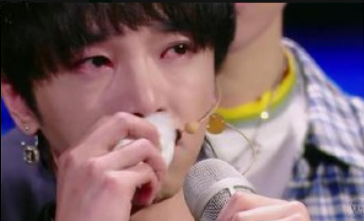 张碧晨生子归来,一首《你是否爱过我》唱的撕心裂肺,华晨宇哭了