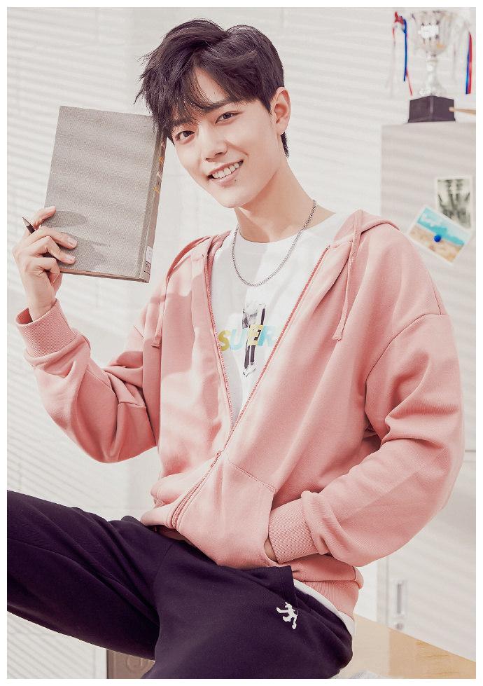 顶流粉丝迷惑发言:肖战从30米摔下来没哭,王一博一天工作25小时休闲区蓝鸢梦想 - Www.slyday.coM 顶流粉丝迷惑发言:肖战从30米摔下来没哭,王一博一天工作25小时休闲区蓝鸢梦想 - Www.slyday.coM