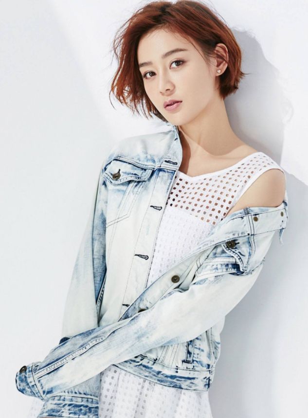 明星袁姗姗80后实力演员青春靓丽是备受争议的女明星