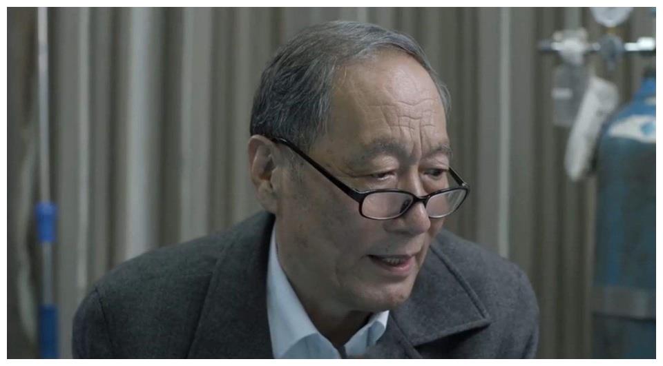 小金子,当时的祁同伟得知了自己和沙瑞金和陈岩石的关系之后,为了自己