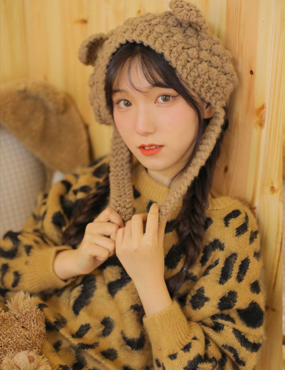 双马尾麻花辫女孩,清纯迷人