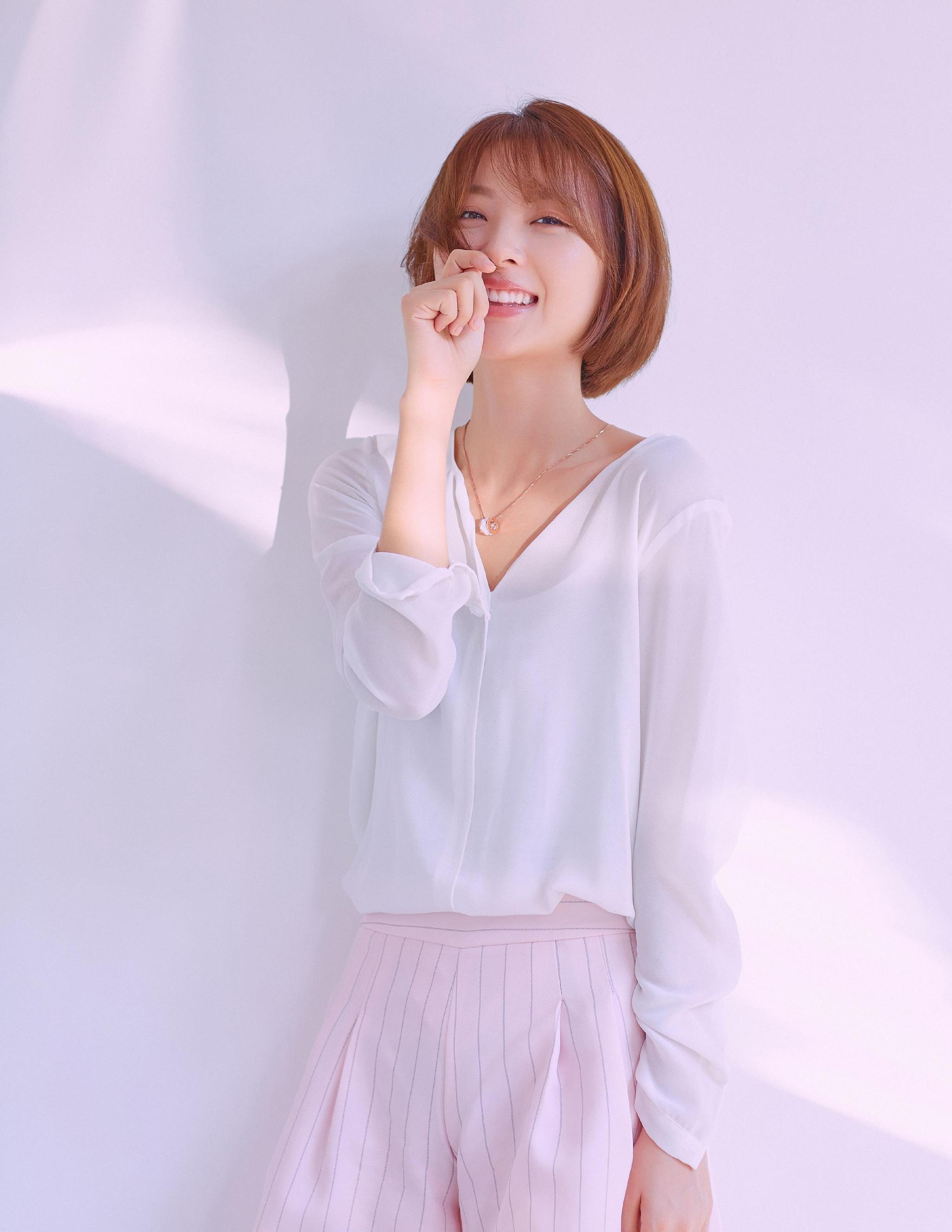 秦鸣悦:第6879期时尚潮流美图欣赏