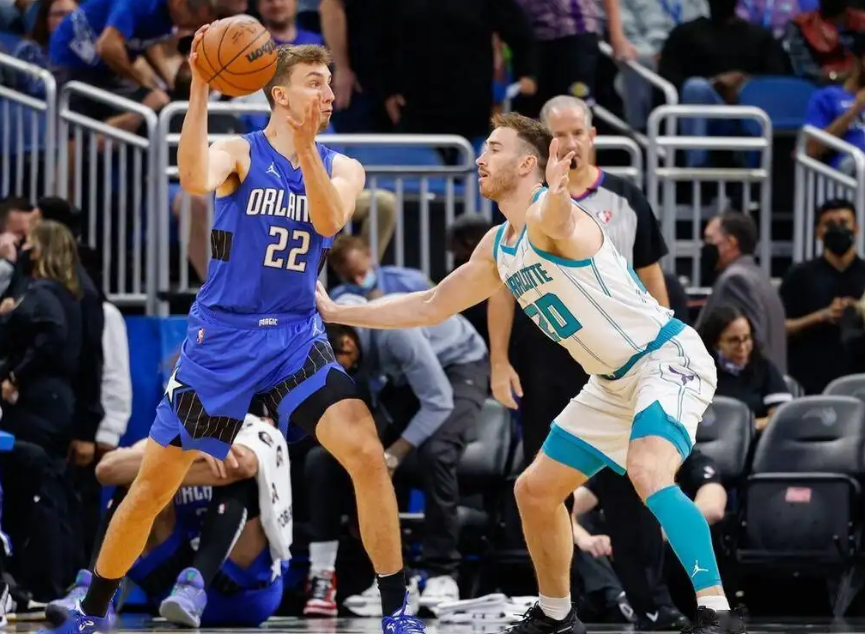 黄蜂队三球季前赛遭遇伤病,预计将要缺席2个月|三球|黄蜂队|季前赛