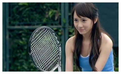 《爱情公寓》8年后演员重聚，诺澜美出新时尚，美嘉、胡一菲脸崩