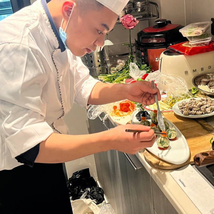 上门做饭服务:解决忙碌都市人的烹饪难题|济南市|服务业|山东省|客户|家政_新浪新闻