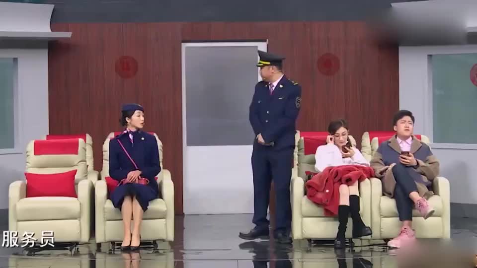 贾冰小品:贾冰韩雪《爱在路上》,高铁爆笑邂逅