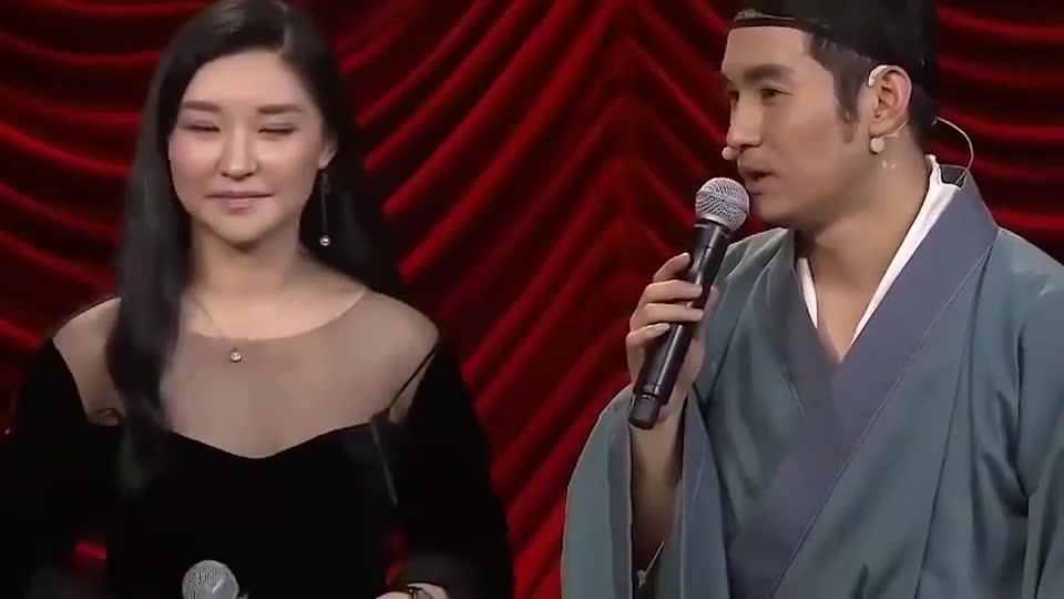 文松老婆来了,郭德纲:张小斐漂亮还是你老婆漂亮?他回答完美!