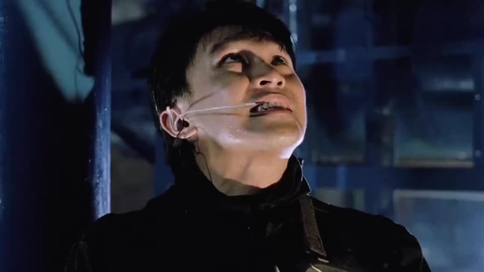 星爷随机应变利用蒸汽消灭敌人再利用地形战术一枪解决掉敌人