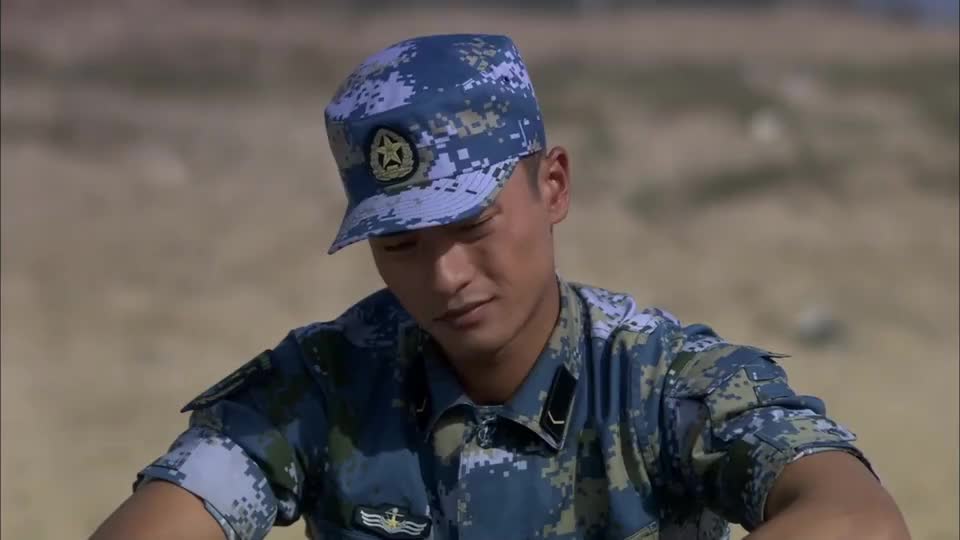 鲁炎激臭鱼,没想到臭鱼成队长 为您推荐: 火蓝刀锋:战士野外生存,幸亏