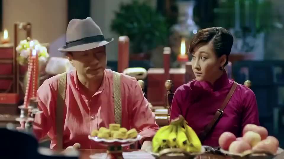 一代枭雄来运真搞笑想跟美女挤在一起说没凳子了