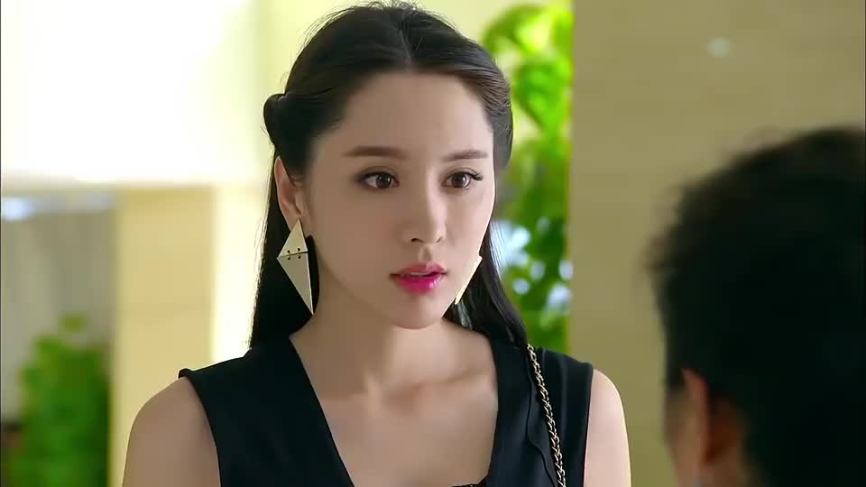 姗姗不想他们见面,在背后使绊 为您推荐: 爱来的刚好:清苓回到段家