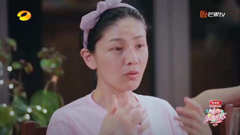 胡可看到沙溢吻戏,儿子也在旁边,沙溢因为不好意思还把儿子支开