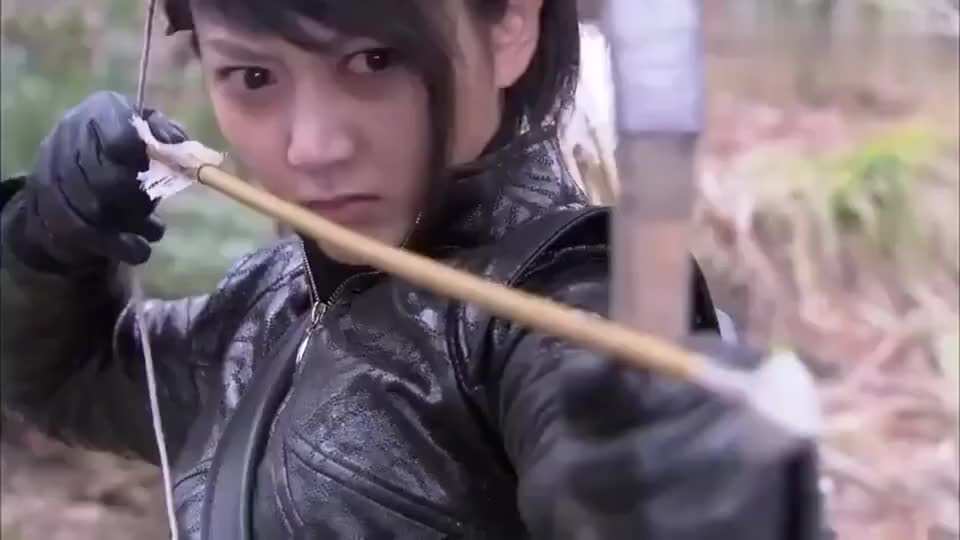 箭在弦上:最大杀神觉醒,徐二航箭箭穿心,一箭射下信号弹!