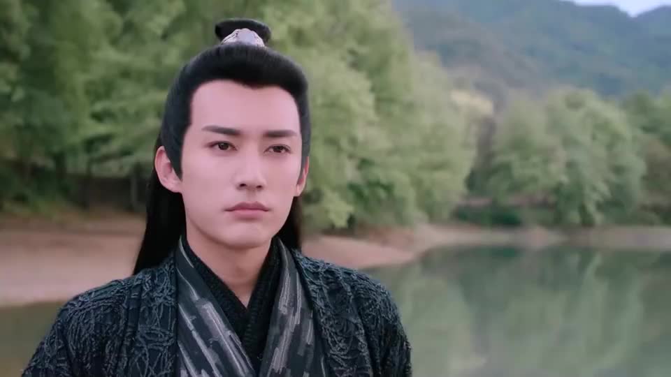 天乩为了守护心上人妖帝不愿离开知道小青定会助夭夭拦天雷