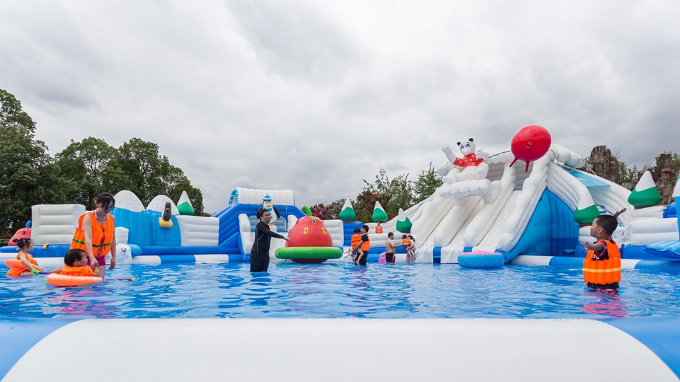 成都秀丽东方有大型户外水上乐园