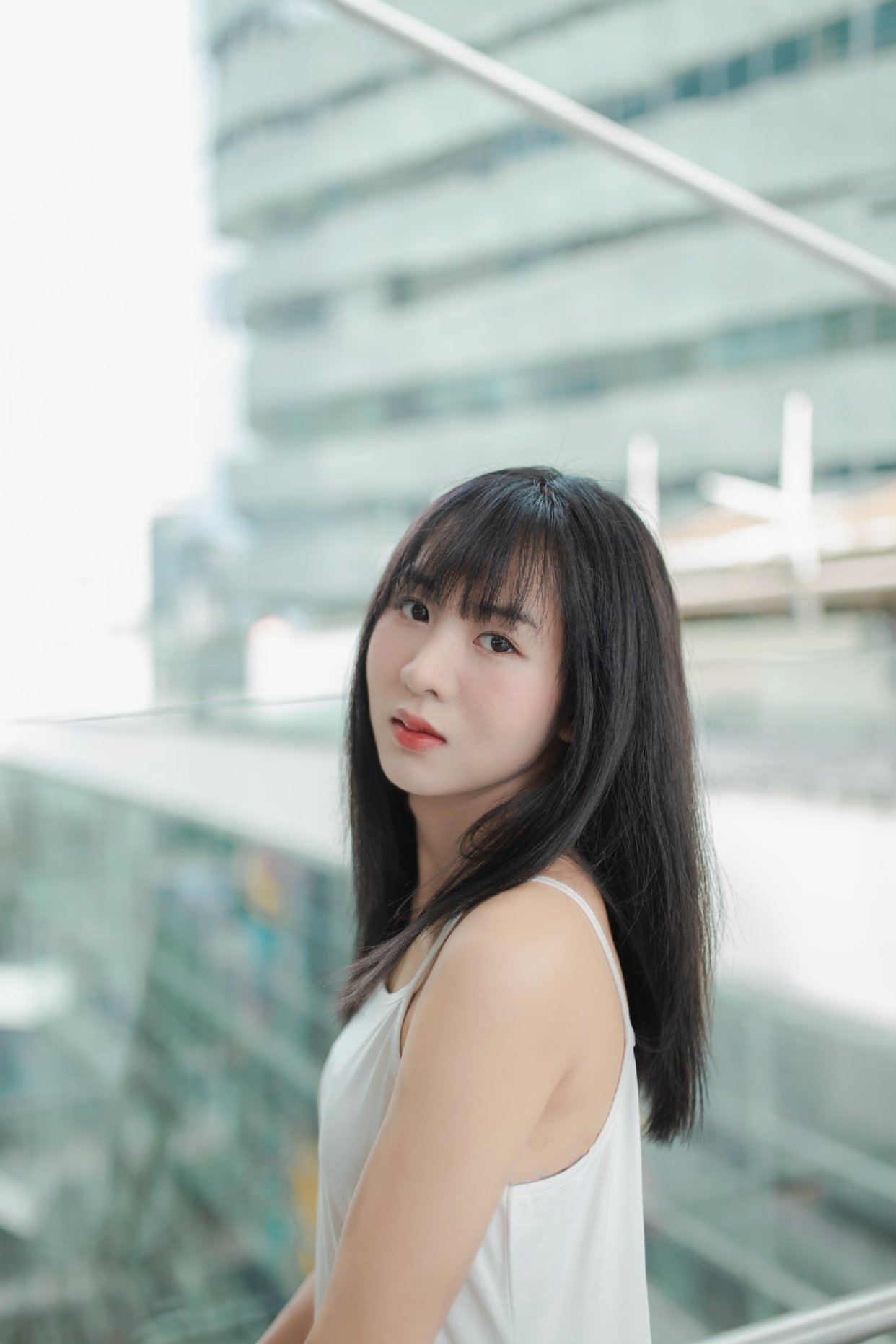 清纯美少女恬静随拍,喜欢来看看