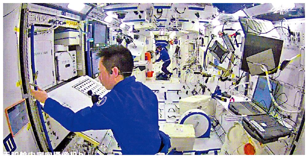 核心舱实验柜相当於一个专业学科或研究领域的实验研究平台.