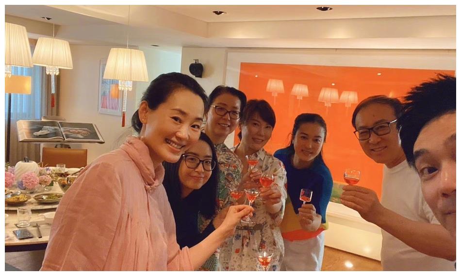 林依轮晒照庆结婚25周年 林依轮妻子西华个人资料照片年龄职业