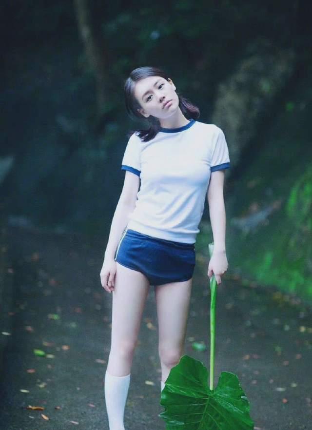 马思纯年少时青春写真