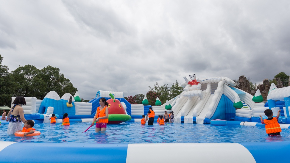 成都秀丽东方有大型户外水上乐园
