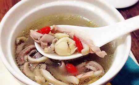 湘菜鸭掌汤泡肚