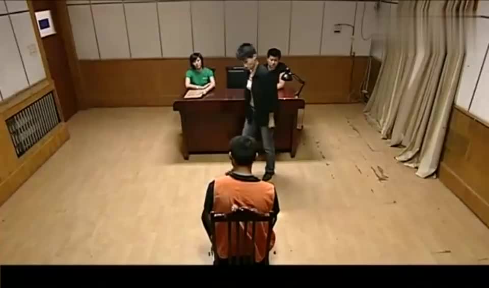 警中英雄:犯人迷晕三名刑警,并化装成警察越狱,惊动了市政府