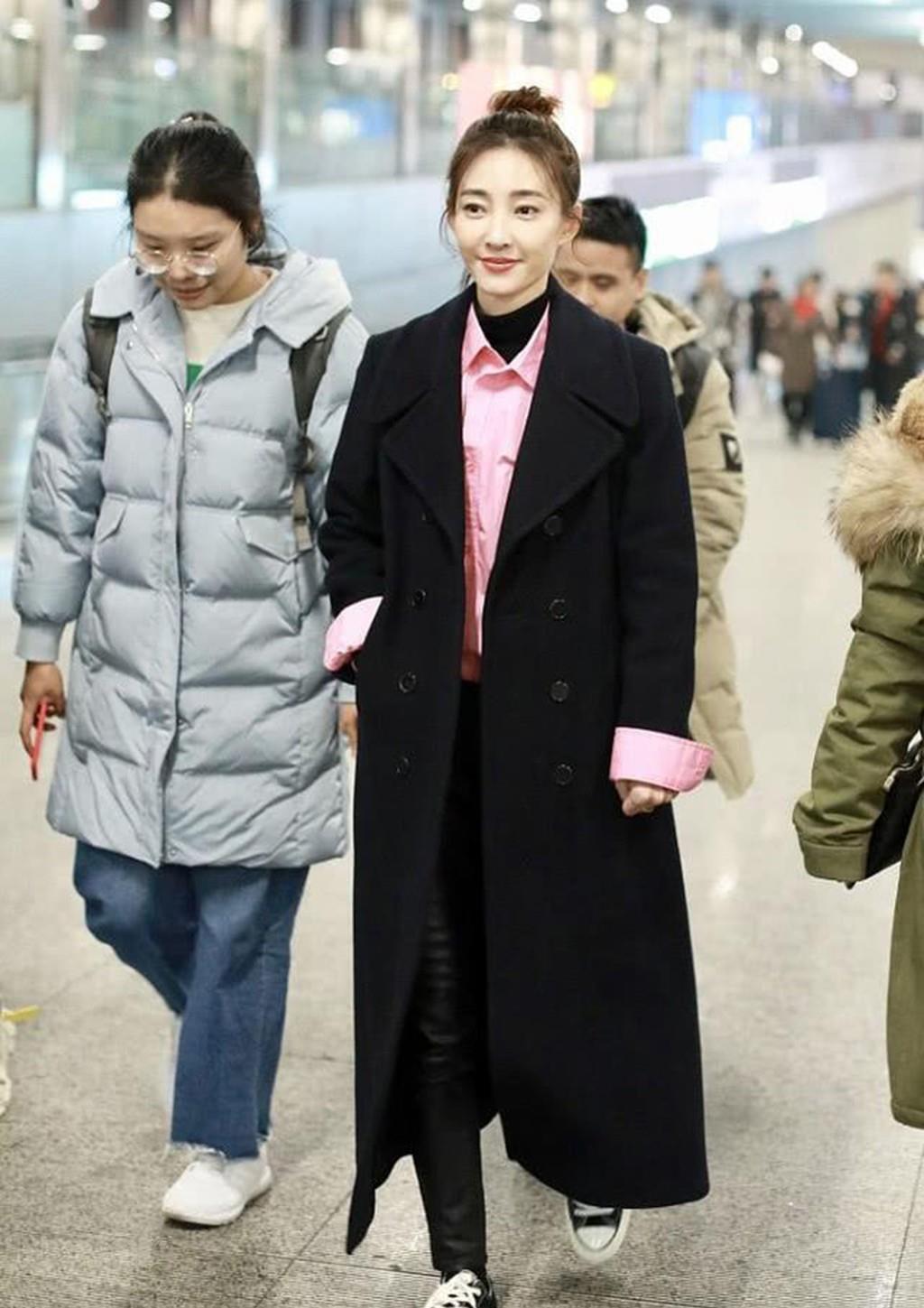 或者是一些娱乐圈里面的女明星,她们的造型和搭配很多时候都被人们