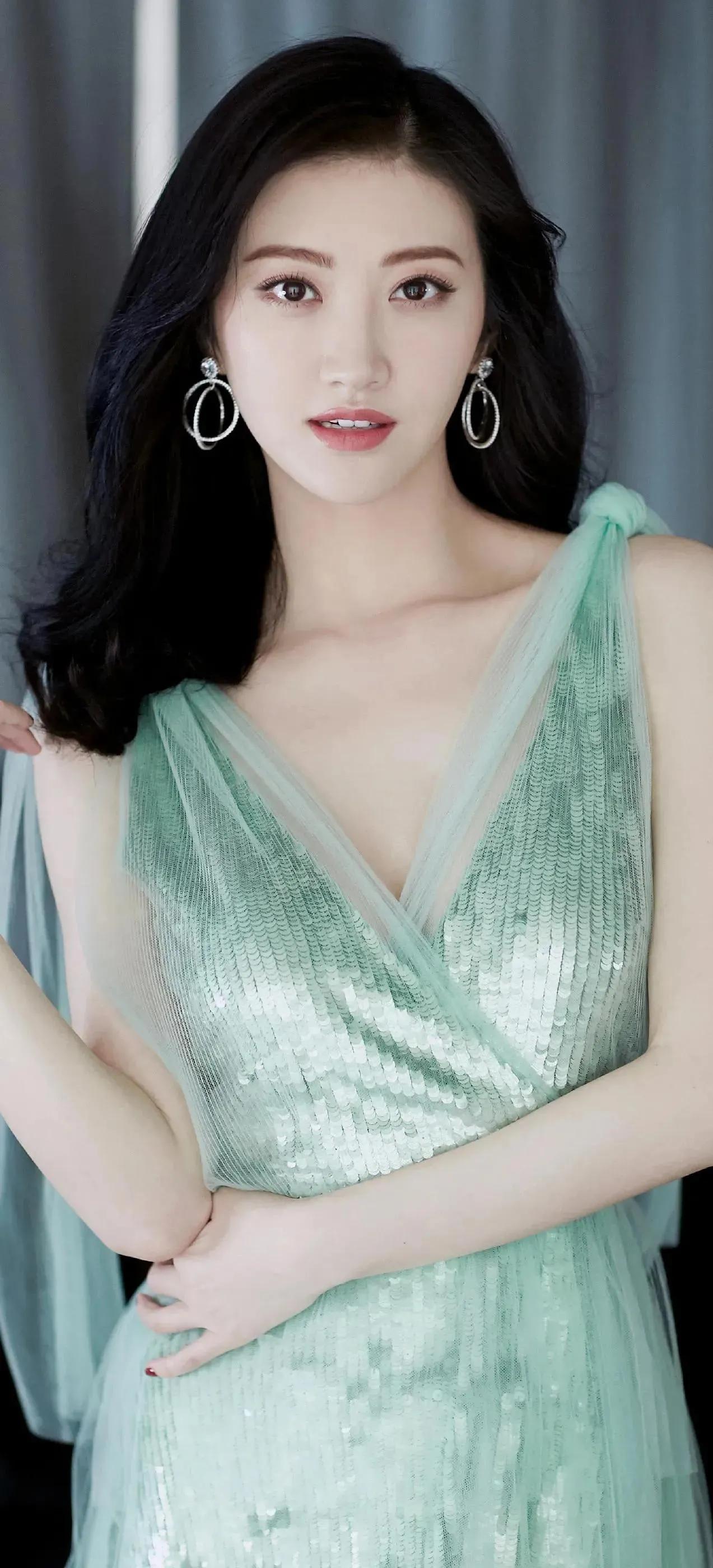 景甜美照,楚楚可人!__财经头条