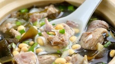 美食严选:猪骨豆芽汤,杏鲍菇炒油菜,香辣蒜香虾,番茄烧茄子