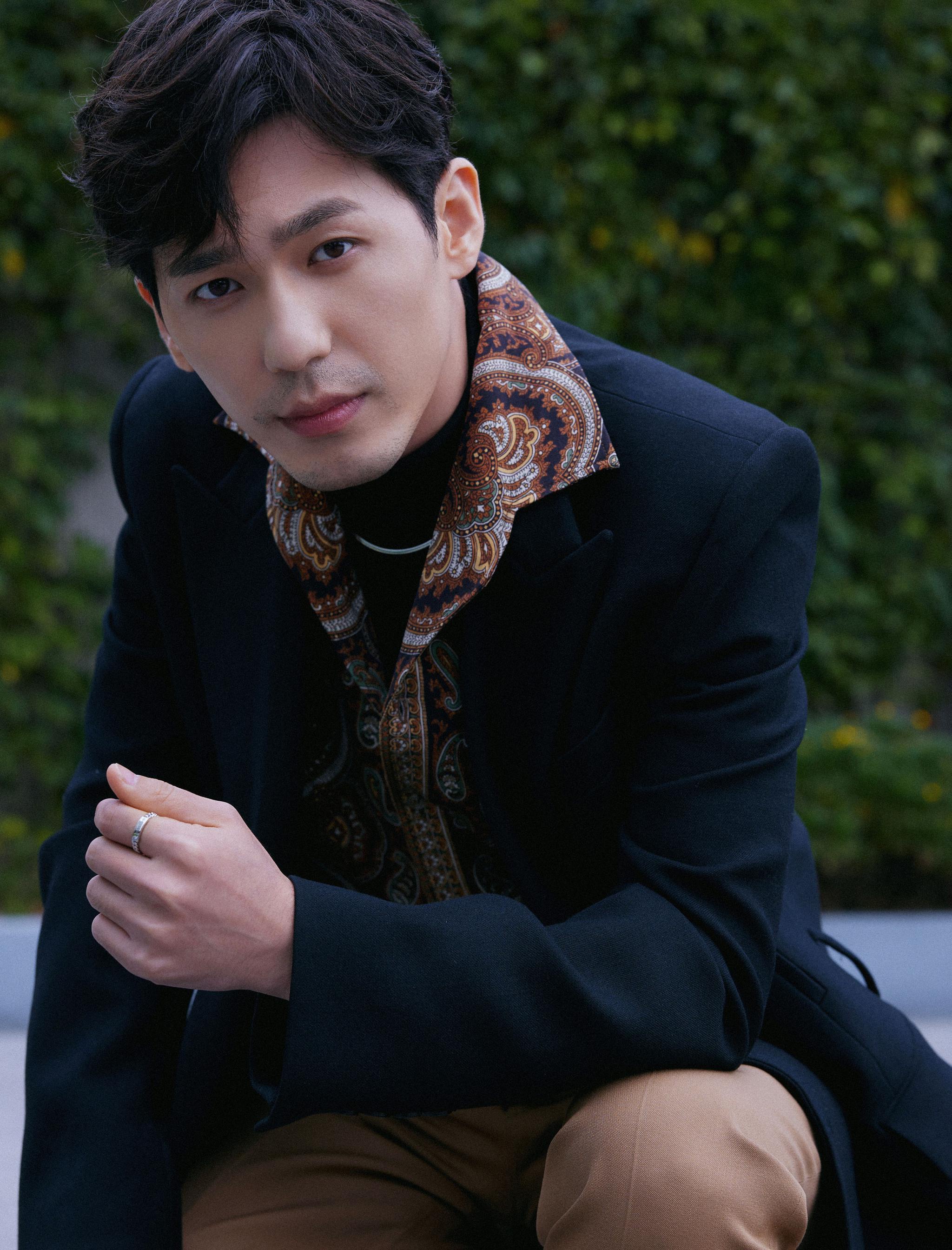 白宇携《乔家的儿女》出席活动 剧中长兄如父戏外风趣幽默