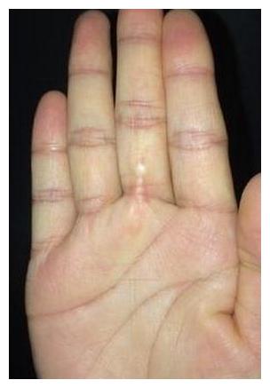 百年一遇的手相特征生下来就是千万富翁的命