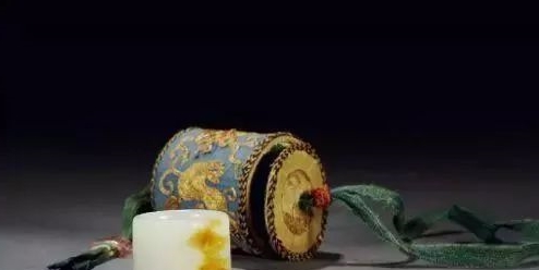 古代富豪的文玩，长什么样？|带钩|君子|扳指|男人|荷包_新浪新闻