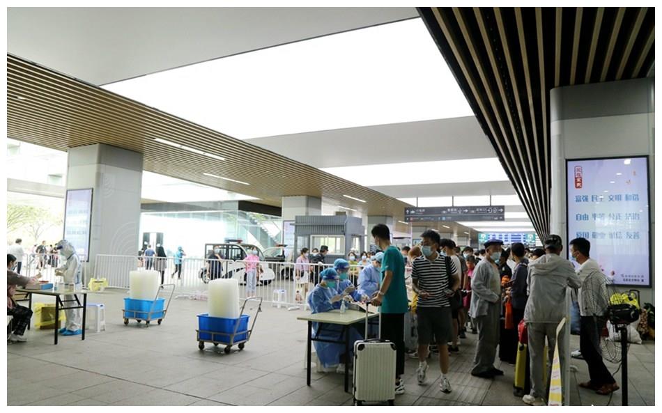 探访南京站核酸检测采样点：旅客6小时可拿结果休闲区蓝鸢梦想 - Www.slyday.coM